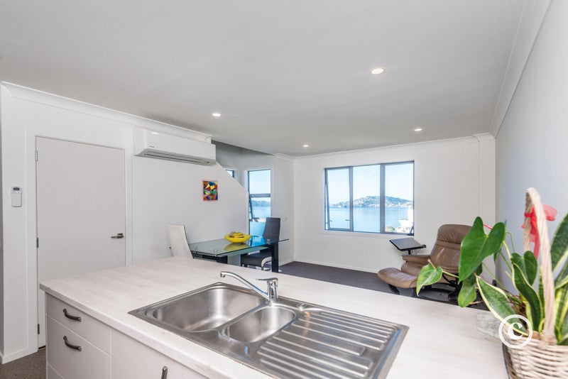 8B Homebush Road, Khandallah, Wellington - Carousel 1