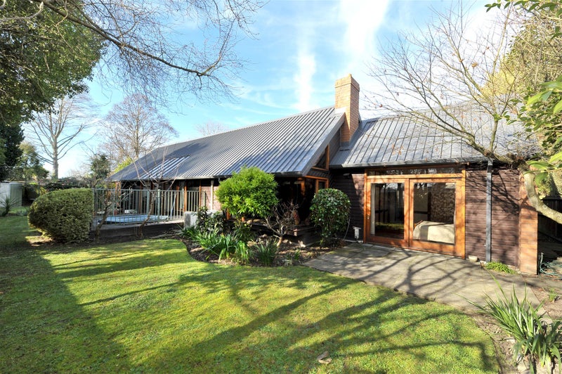 35 Rembrandt Place, Burnside, Christchurch - Carousel 2