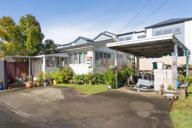 32A Waddell Avenue, Point England, Auckland - Carousel 3