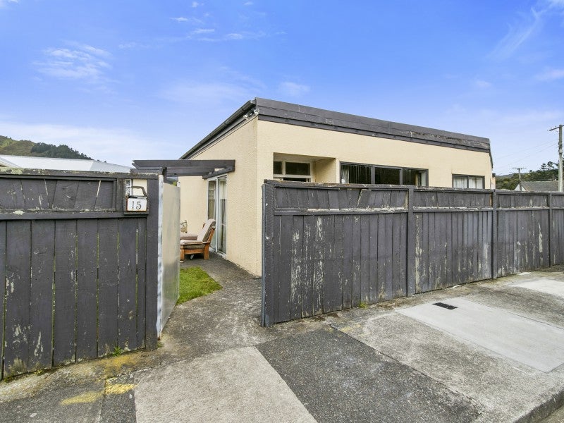 7 Dover Road, Wainuiomata, Lower Hutt - Carousel 1