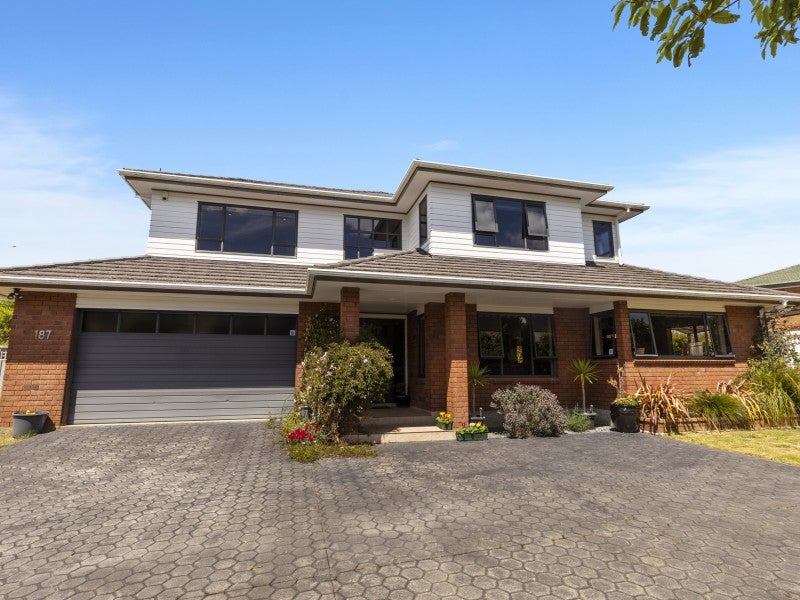 187 Tirohanga Road, Tirohanga, Lower Hutt - Carousel 1