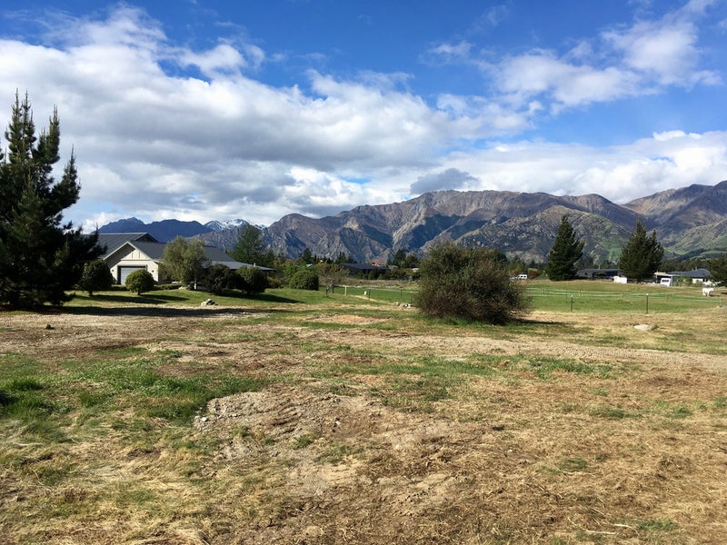 11 Tomtit Crescent, Lake Hawea, Lake Hāwea - Carousel 1
