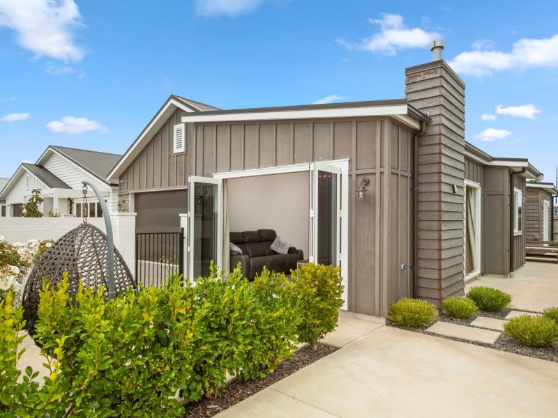2 Astelia Lane, Papamoa Beach, Papamoa - Carousel 1