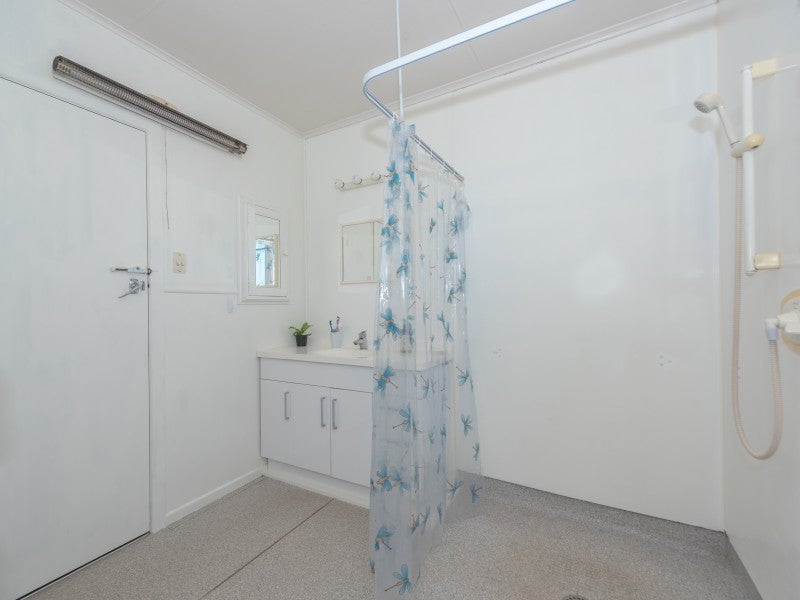 17 Chelmsford Street, Silverdale, Hamilton - Carousel 17