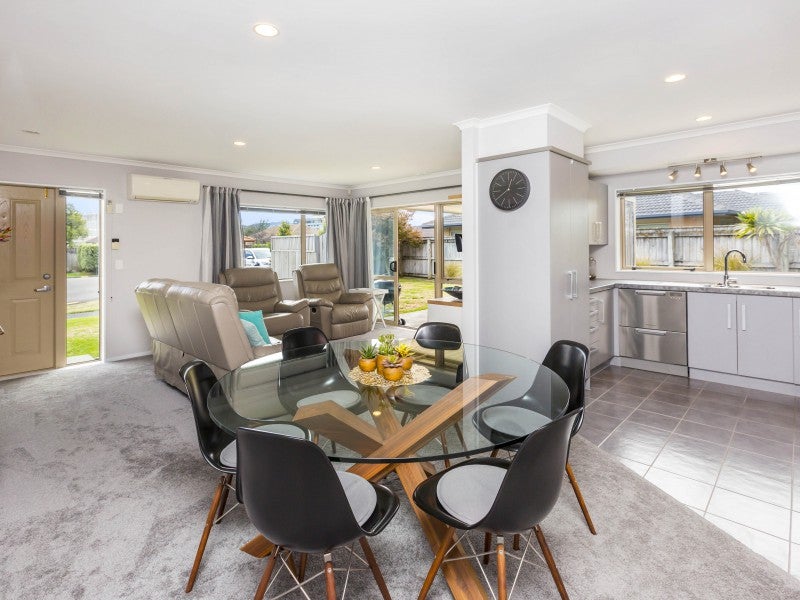 33 Evergreen Crescent, Trentham, Upper Hutt - Carousel 2