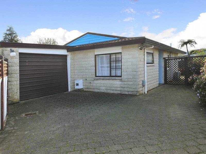 2/19 Trinity Avenue, Epuni, Lower Hutt - Carousel 13
