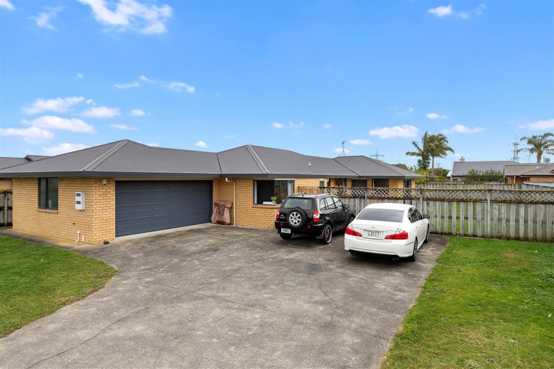 177 Old Farm Road, Hamilton East, Hamilton - Carousel 1