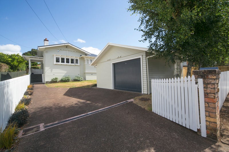 40 Amaru Road, One Tree Hill, Auckland - Carousel 1