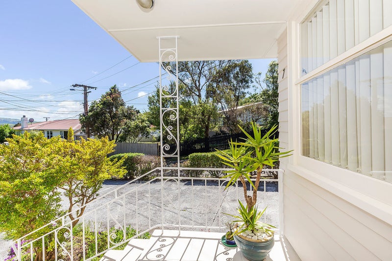 7 Jonathan Way, Paparangi, Wellington - Carousel 19