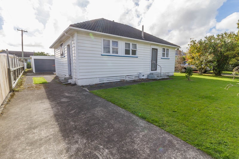 13 Barton Grove, Naenae, Lower Hutt - Carousel 2