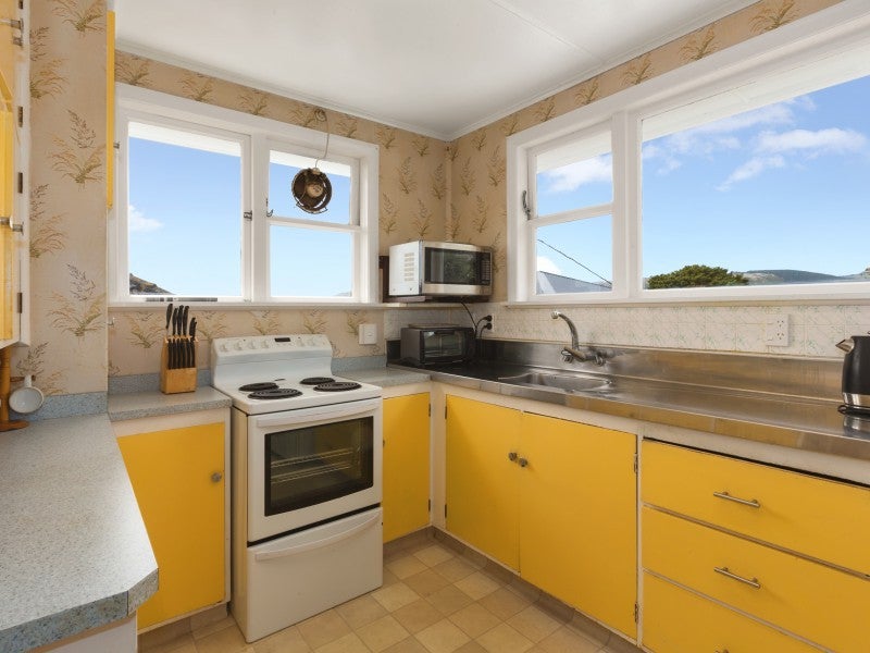 5 Waiho Terrace, Elsdon, Porirua - Carousel 2