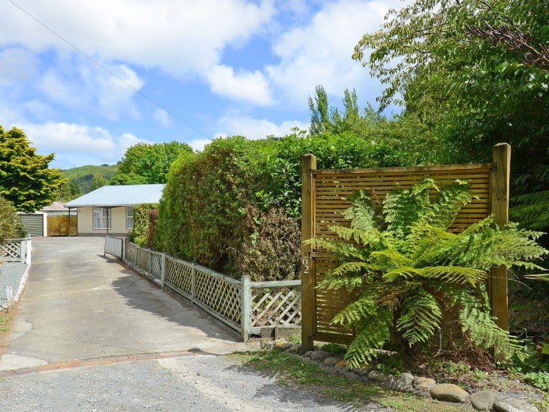 62 Gillespies Road, Birchville, Upper Hutt - Carousel 19