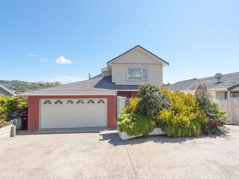 9A Retter Street, Paparangi, Wellington - Carousel 1