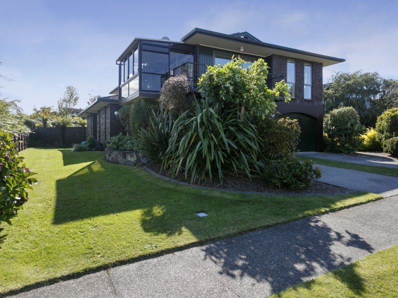 32 Harvey Street, Waipahihi, Taupo - Carousel 1