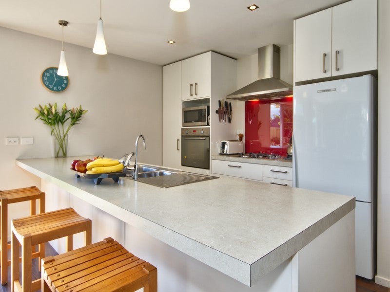 11 Mystery Grove, Lake Hayes, Queenstown - Carousel 2