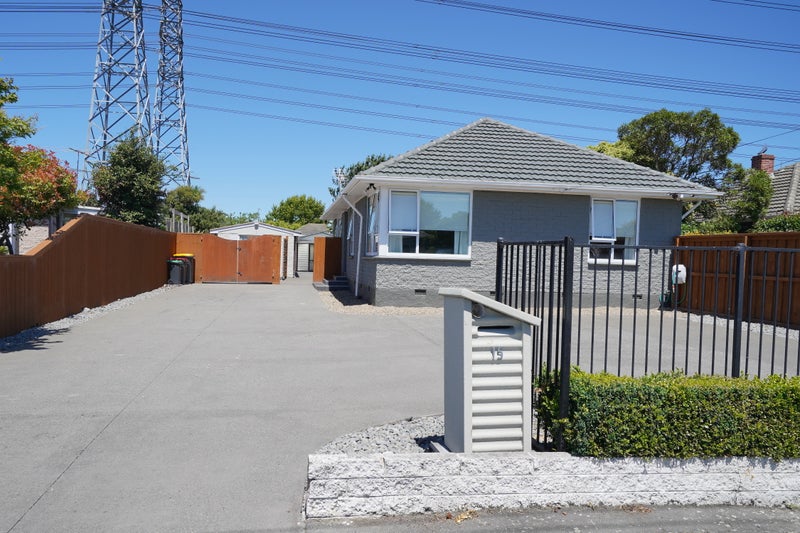 15 Appleby Crescent, Burnside, Christchurch - Carousel 1