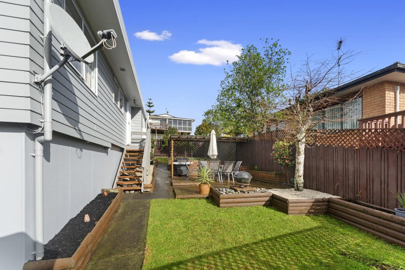 2/85 Harmel Road, Glendene, Auckland - Carousel 13