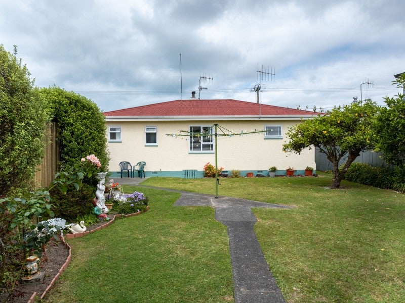 11 Harold Holt Avenue, Onekawa, Napier - Carousel 18