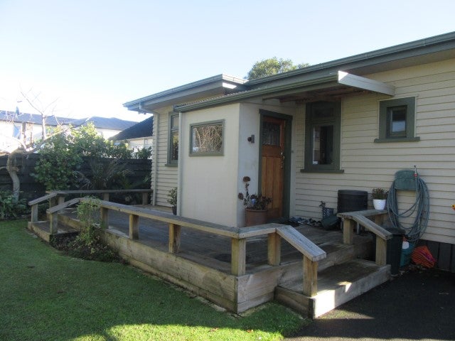 58 Cook Street, Hamilton East, Hamilton - Carousel 2