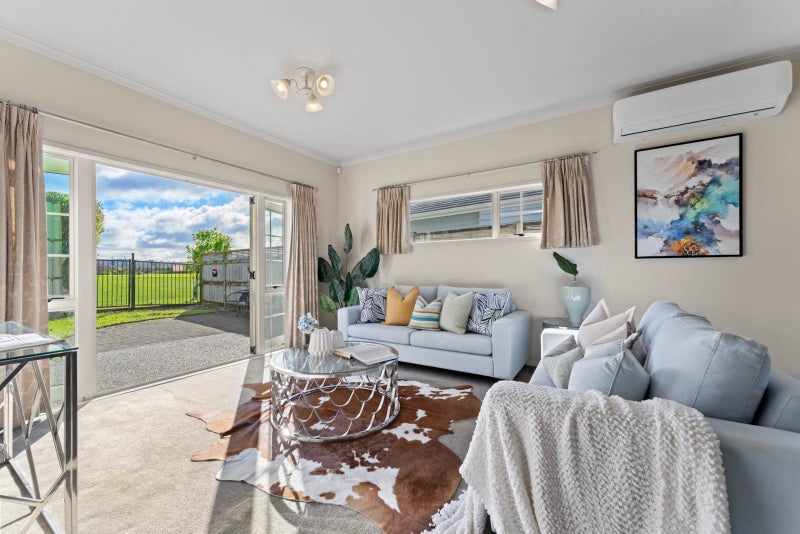 4 Mulvaney Crescent, Henderson, Auckland - Carousel 2