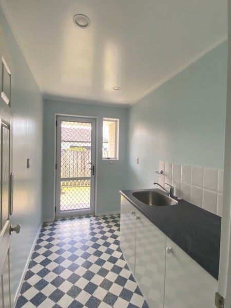 10 Tytus Place, Conifer Grove, Takanini - Carousel 14