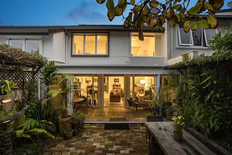 7 Gwilliam Place, Freemans Bay, Auckland - Carousel 1