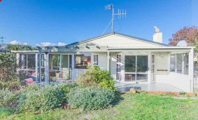 89 Hillcrest Road, Raumati Beach, Paraparaumu - Carousel 1