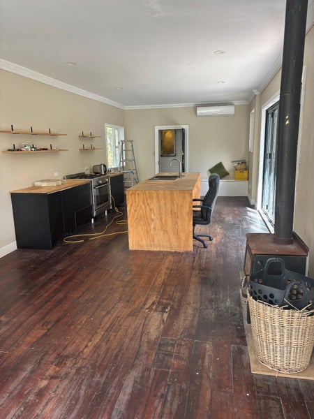 7 Fraser Street, Wainuiomata, Lower Hutt - Carousel 1