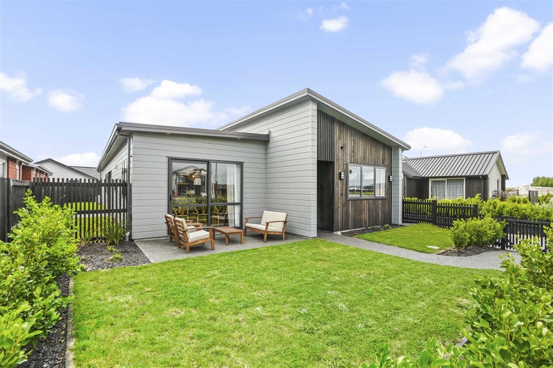 1 Mchaffie Way, Chartwell, Hamilton - Carousel 1