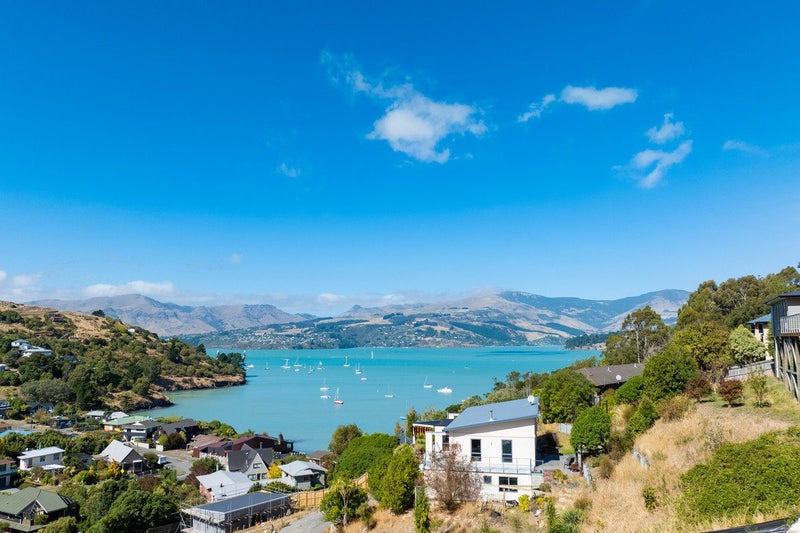 37 Mariners Cove, Cass Bay, Lyttelton - Carousel 1