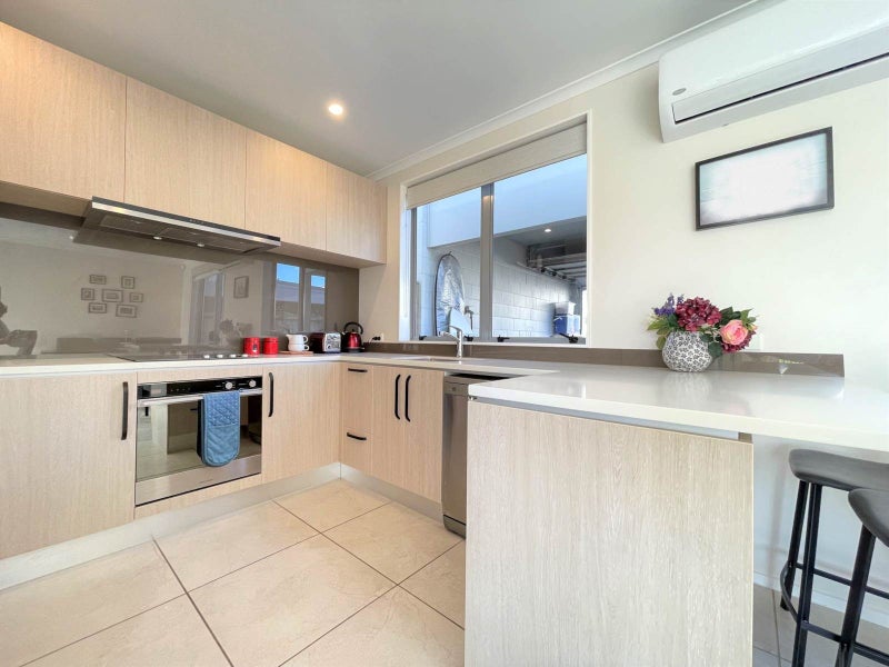 8A Vialou Lane, Stonefields, Auckland - Carousel 2