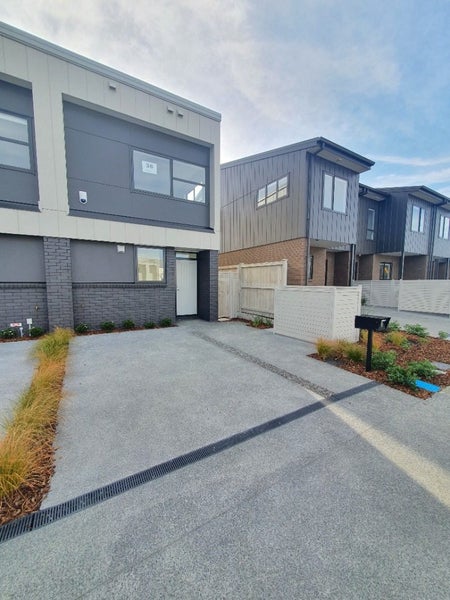 9 Orona Place, Takanini, Auckland - Carousel 12