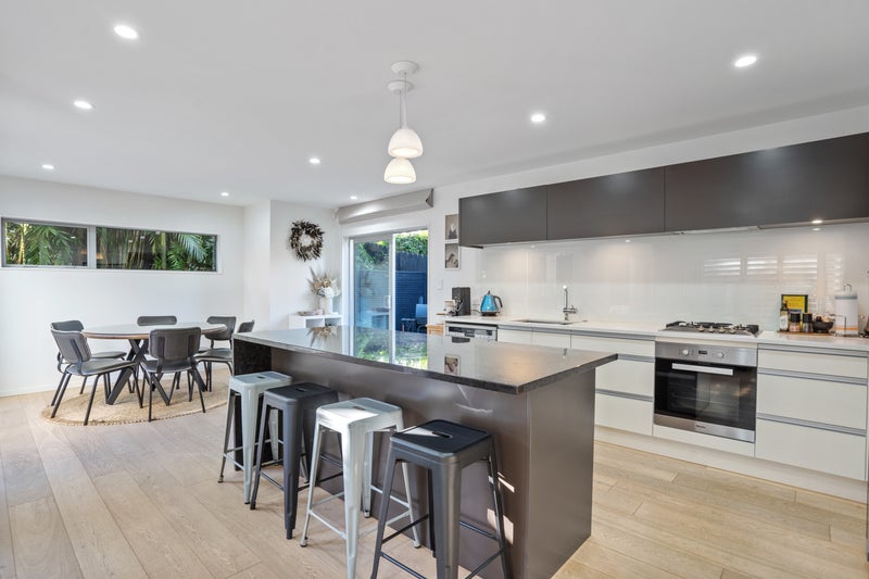 33D Moana Avenue, Onehunga, Auckland - Carousel 2
