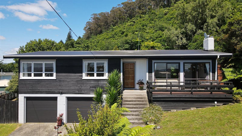 6 Hawk Place, Selwyn Heights, Rotorua - Carousel 2