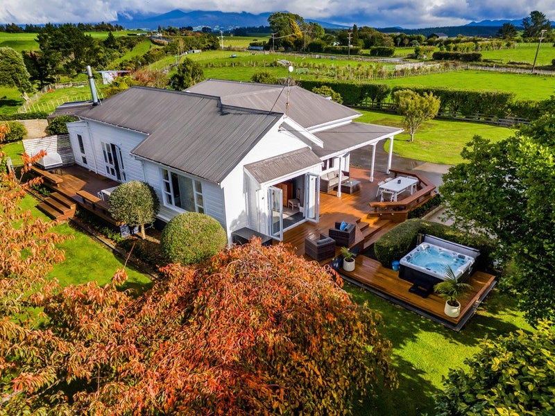 817 Egmont road, Hillsborough, Taranaki - Carousel 1