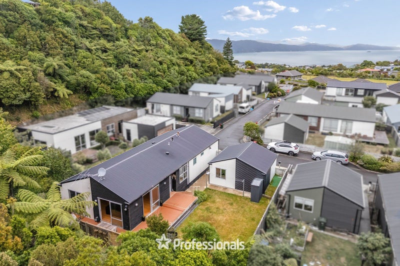 12 Otonga Heights, Maungaraki, Lower Hutt - Carousel 1