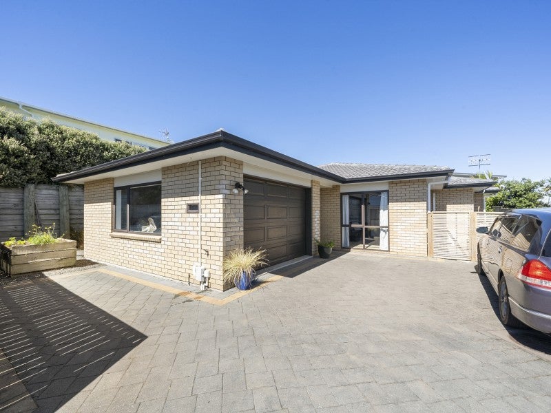 18A Nathan Avenue, Paraparaumu Beach, Paraparaumu - Carousel 1