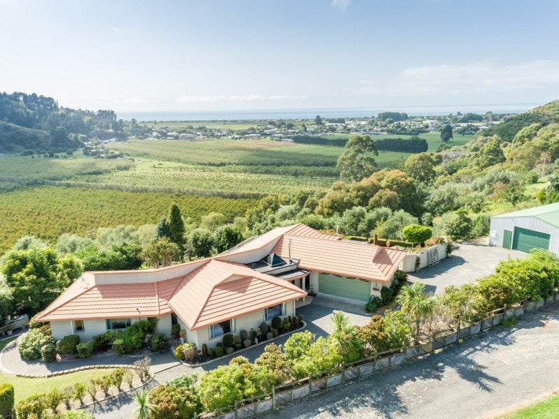 87 Hill Road, Bay View, Napier - Carousel 1