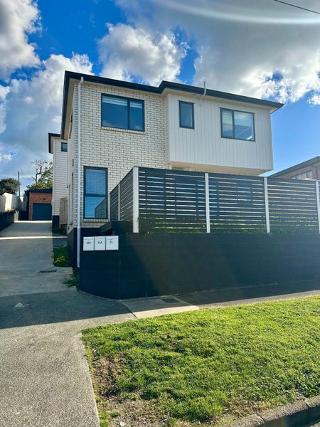 24 Whittle Place, New Windsor, Auckland - Carousel 2