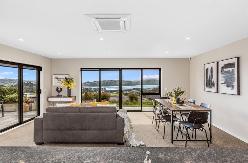 9 Glenorchy Way, Aotea, Porirua - Carousel 2