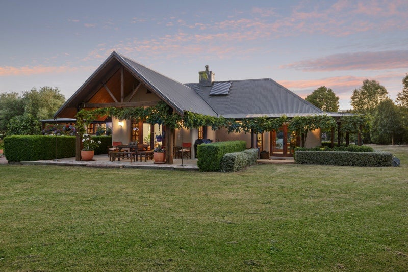 305 Lawford Road, Christchurch - Carousel 1