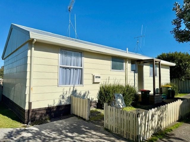 2 Harold Lane, Dinsdale, Hamilton - Carousel 2