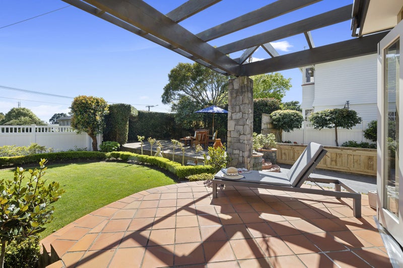 9 Hempton Street, New Plymouth, New Plymouth - Carousel 2