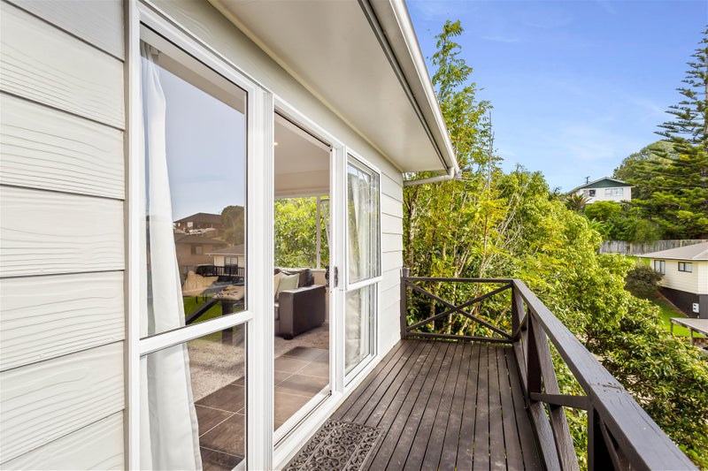 34 Sungrove Rise, Sunnyvale, Auckland - Carousel 2