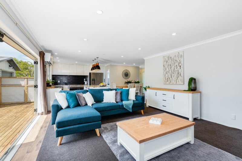 47 California Drive, Totara Park, Upper Hutt - Carousel 2