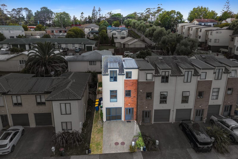 7 Barnea Circle, Glen Eden, Auckland - Carousel 2