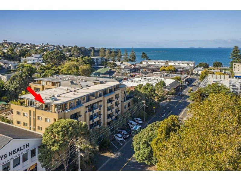 4A/7 Bute Road, Browns Bay, Auckland - Carousel 1
