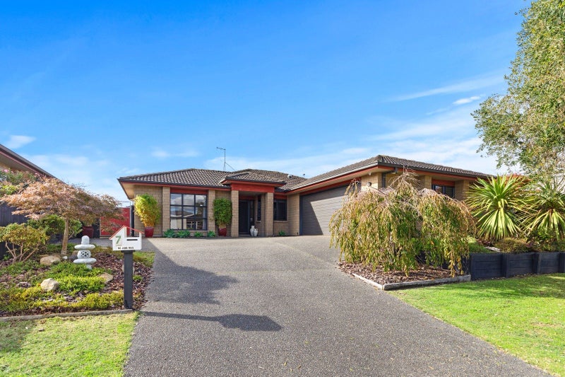 7 Gibson Place, Papamoa Beach, Papamoa - Carousel 1