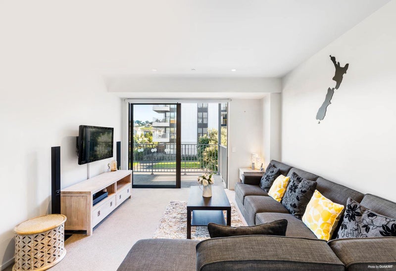4 Bluegrey Avenue, Stonefields, Auckland - Carousel 2
