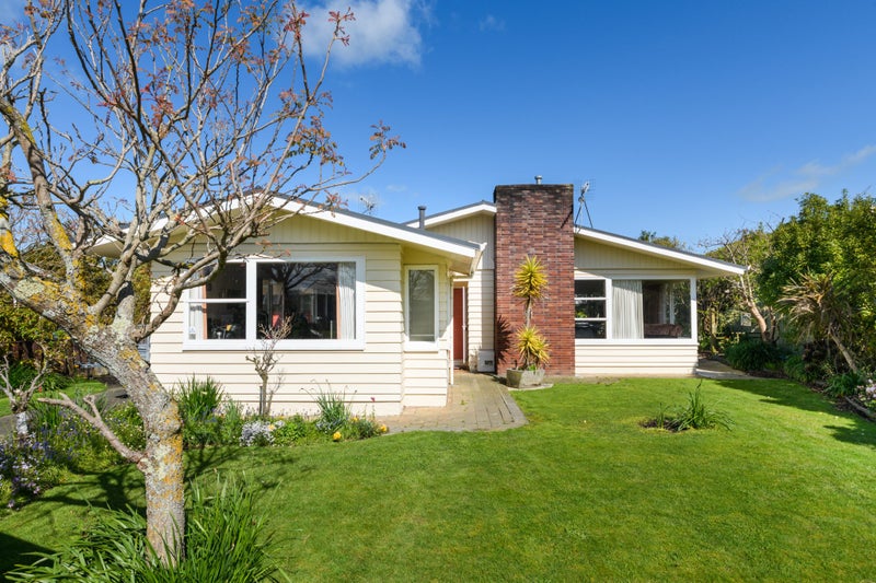 7 Tabak Crescent, Takaro, Palmerston North - Carousel 27